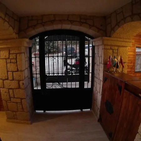 Hotel Pasha Port & Restaurant 3*