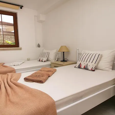 Pasha Port & Restaurant Hotel