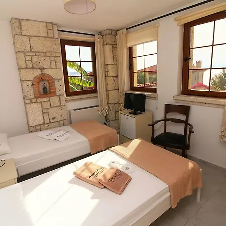 Pasha Port & Restaurant 3*